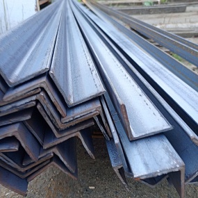 Угол стальной 50х4 (6,12 м)